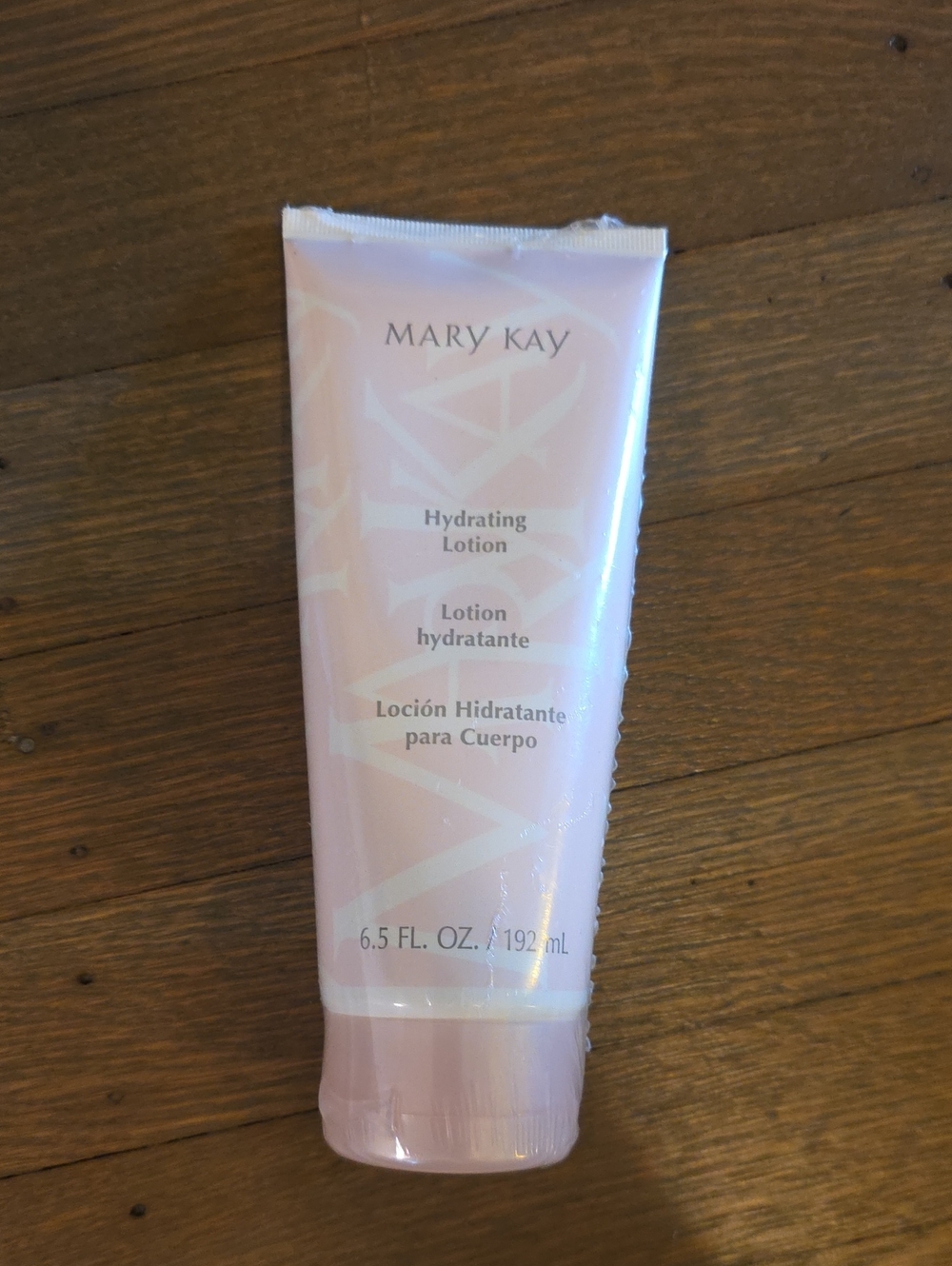 Mary Kay Hydrating Lotion - 6.5oz. NEW